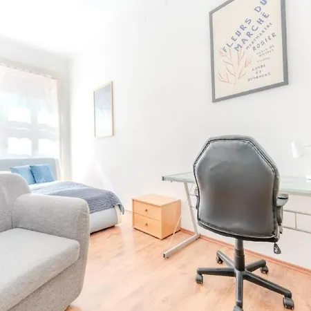 Apartment Stadtwohnung Im Zentrum *